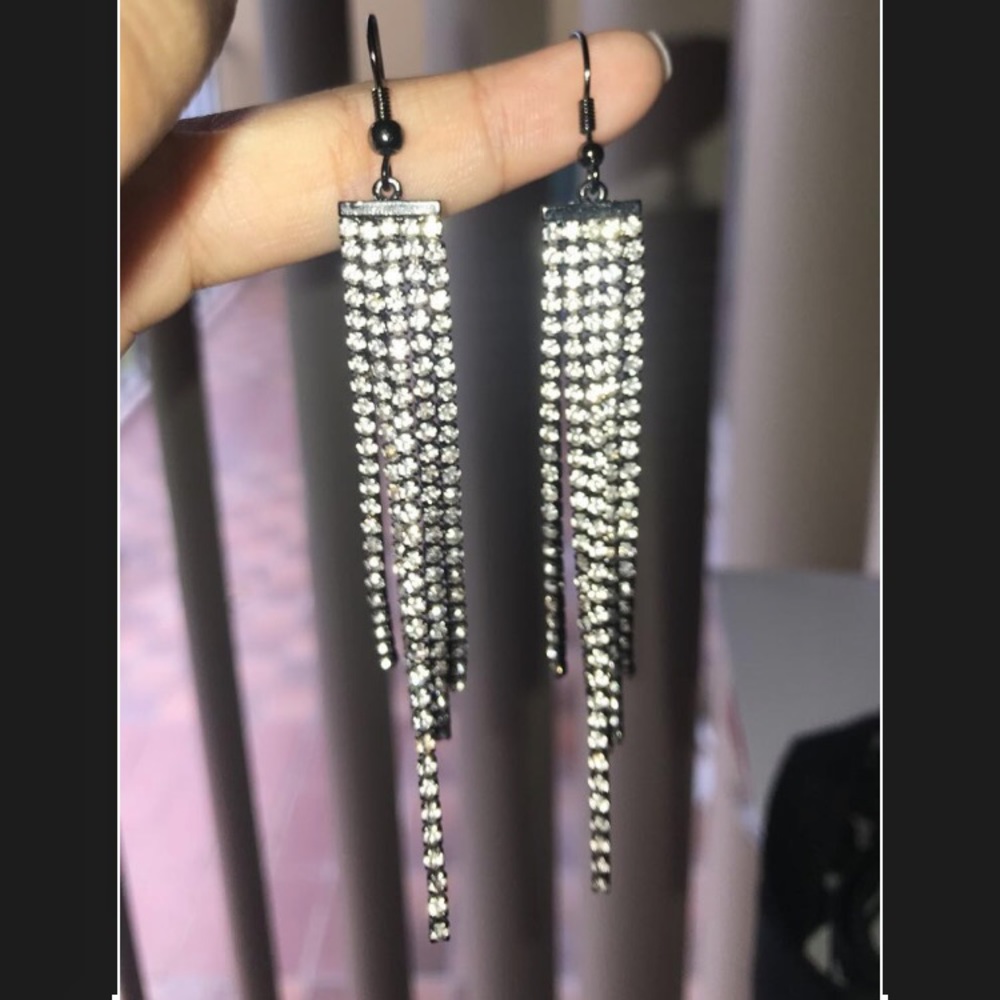 ✨Rhinestone fringe earrings ✨